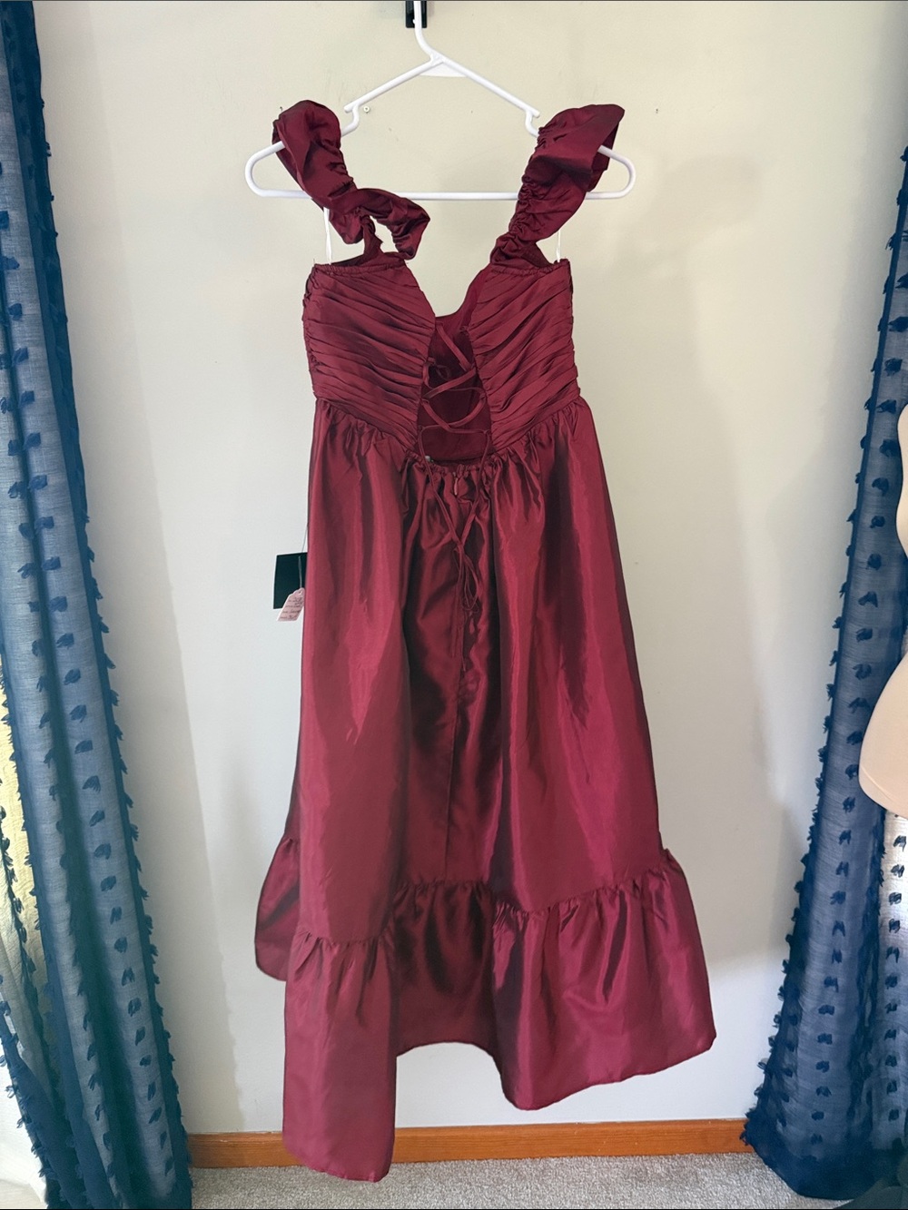 NWT Lulus Burgundy Square-Neck Taffeta Lace Up Back Midi Dress - Picture 6 of 10